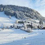 Bergzauber Im Oberallgaeu- Pool- Sauna- Bikepark- Skilift- Loipe- Wanderwege- Stilvoll Und Kinderfreundlich Missen-Wilhams